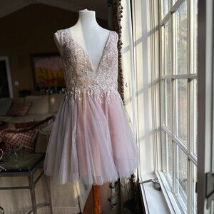 Jovani - Blush Pink Lace Applique & Tulle Short Homecoming Dress - Size 12 - NWT